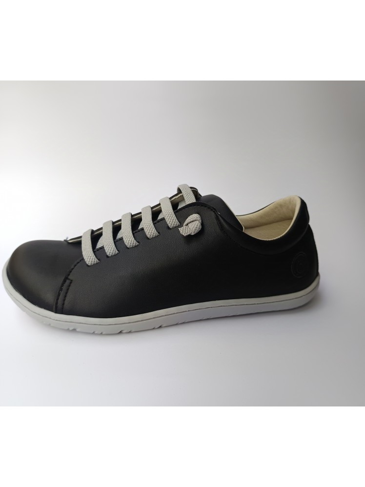 CoqueFlex 4361 Negre esportiva de vestir adult respectuosa. Talla 35-42